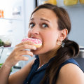 How to Manage Food Cravings: Strategies for Relaxation Techniques