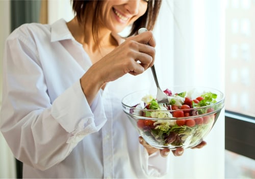 Paying attention to taste and texture: A Guide to Overcoming Food Cravings Through Healthy Snacking and Mindful Eating