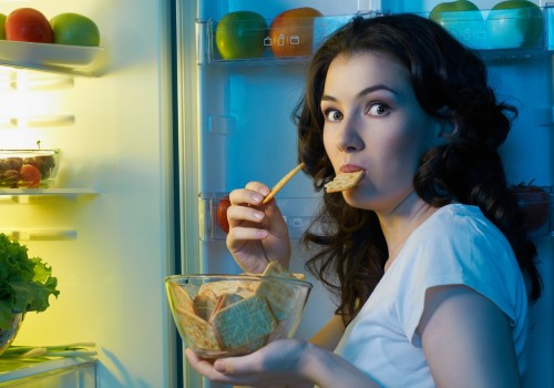 Avoiding Mindless Snacking: Practical Tips for Overcoming Food Cravings